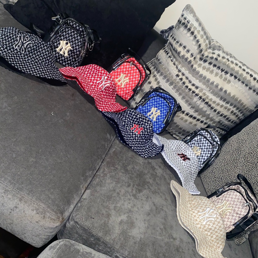 UNISEX Reversible NY hats with matching Fanny pack